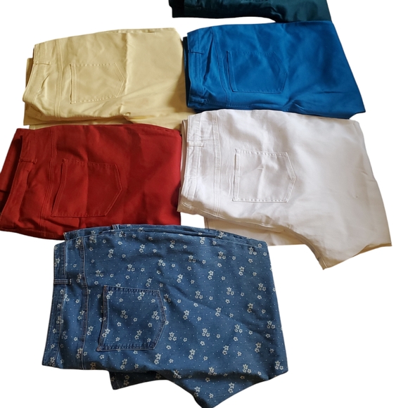 6 Pairs Of PLUS SIZE Woman Within Jeans Size 34. - Picture 2 of 13